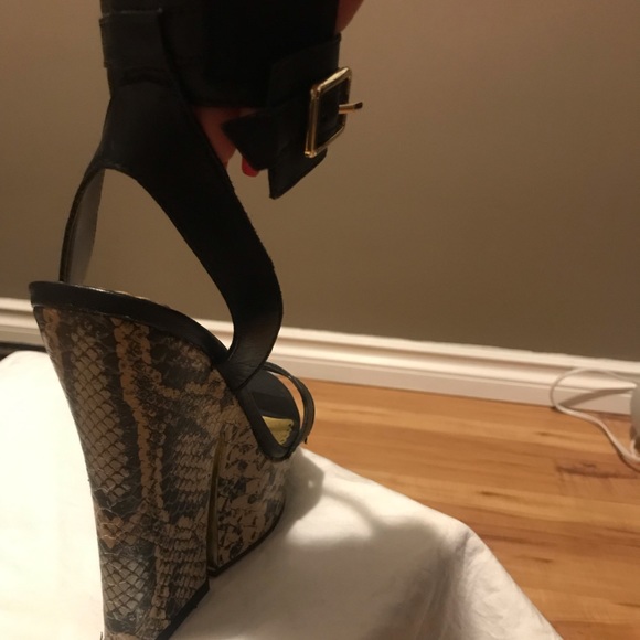 Beautiful sandals - Picture 5 of 5